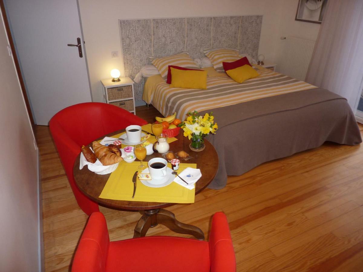 Ferienwohnung Les Terrasses De Bellemoure Cébazat Exterior foto